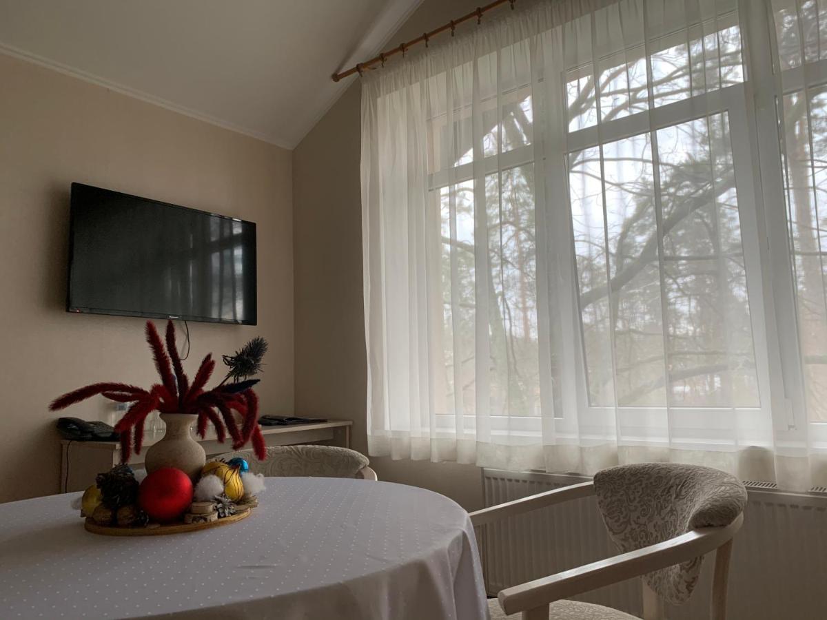 Viktoria Park Hotel Buča Esterno foto